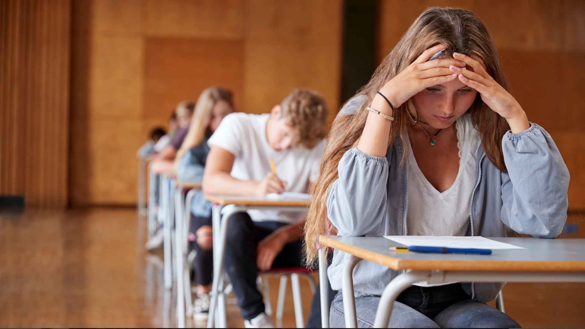 Sınav stresi belirtileri görseli